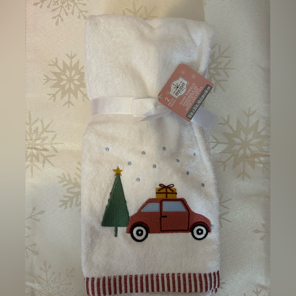 New Christmas Bath Towels/Kitchen Towels Holiday Decor Displays